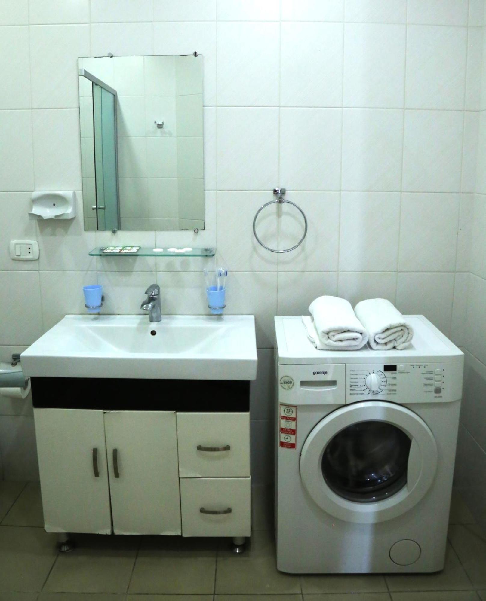 Rent Inn Yerevan On Sakharov Square Exterior photo