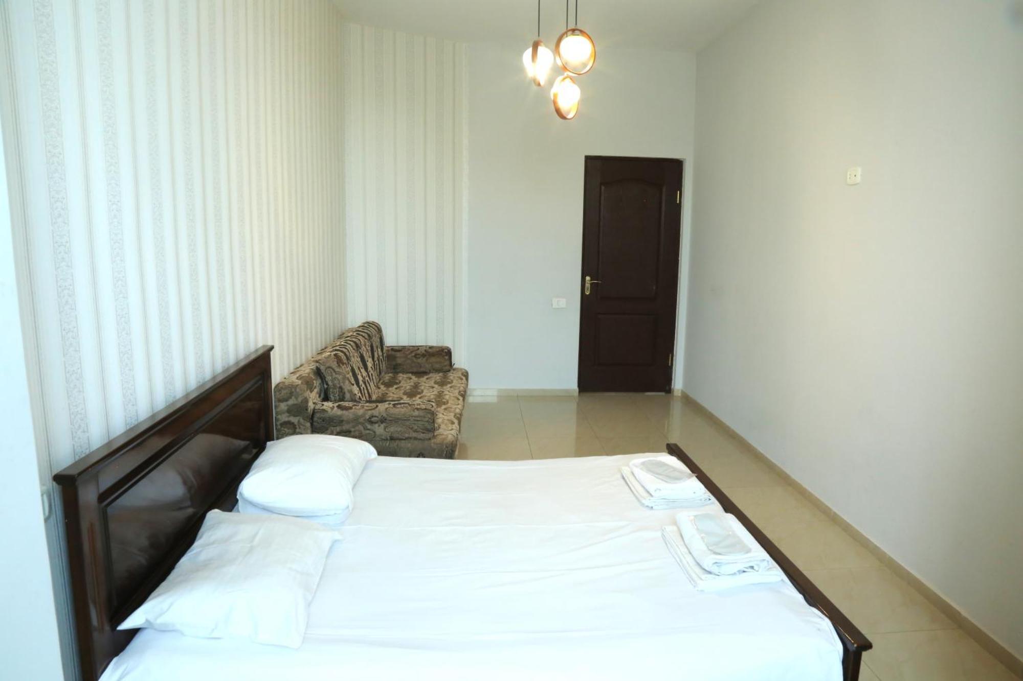 Rent Inn Yerevan On Sakharov Square Exterior photo